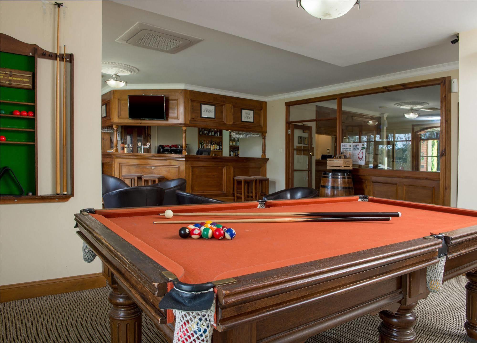 Hotel Clare Country Club Exterior foto
